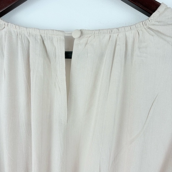 Forever 21 Women's Beige Long Sleeve Button Smocked Waistband Romper Medium NWT - Picture 6 of 6